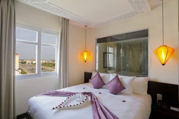 Royal Riverside Hoi An Hotel