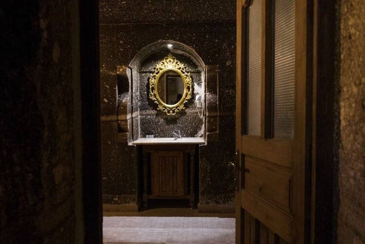 Antique Terrace Suites