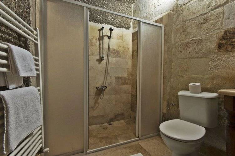 Antique Terrace Suites