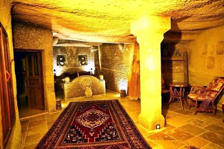 Antique Terrace Suites