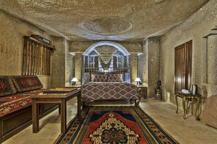 Antique Terrace Suites