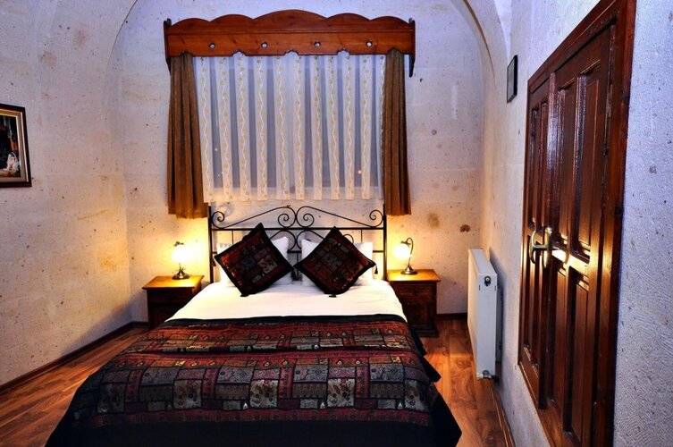 Arch Palace Hotel