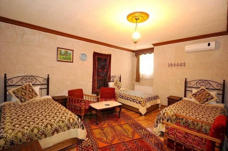 Arch Palace Hotel