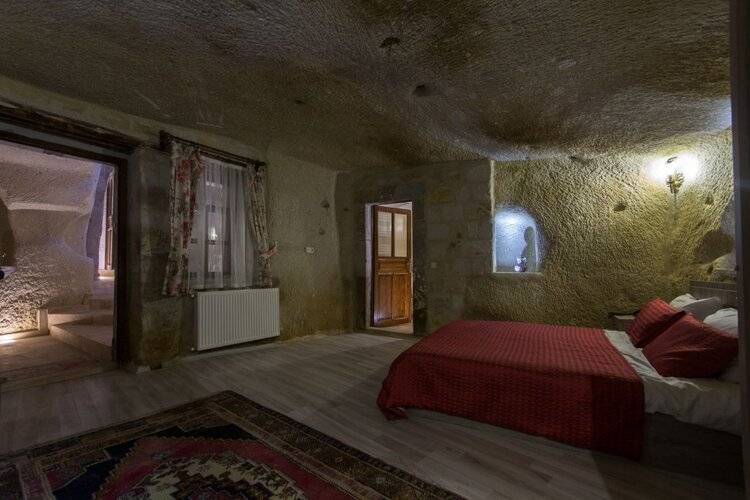 Bedrock Cave Hotel (Adults Only 18+)
