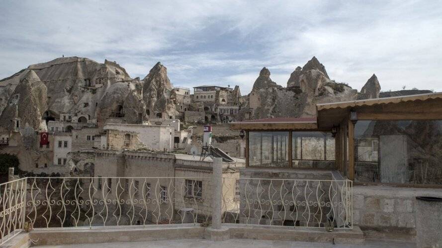 Bedrock Cave Hotel (Adults Only 18+)