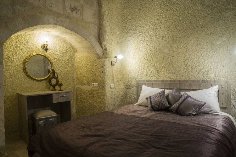 Bedrock Cave Hotel (Adults Only 18+)