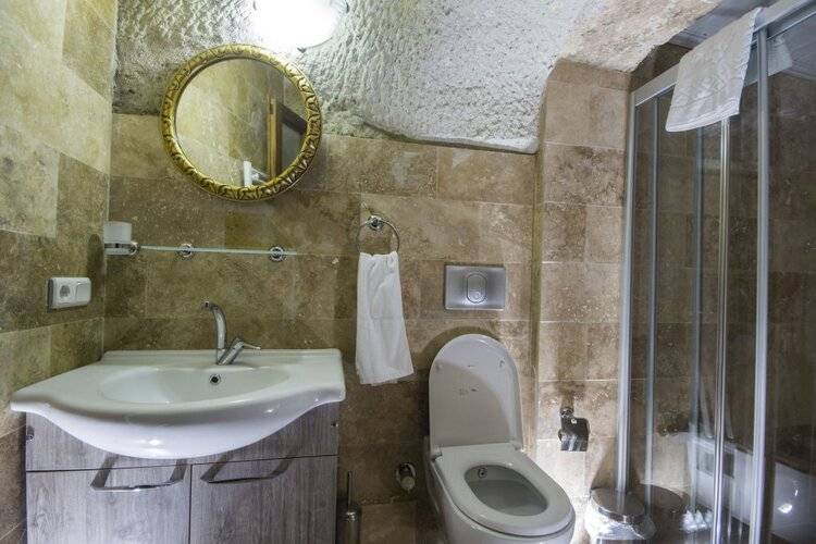 Bedrock Cave Hotel (Adults Only 18+)