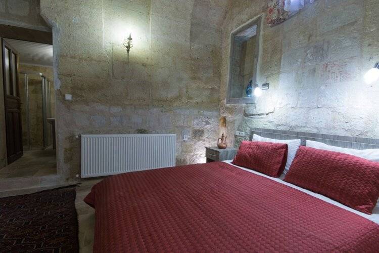 Bedrock Cave Hotel (Adults Only 18+)