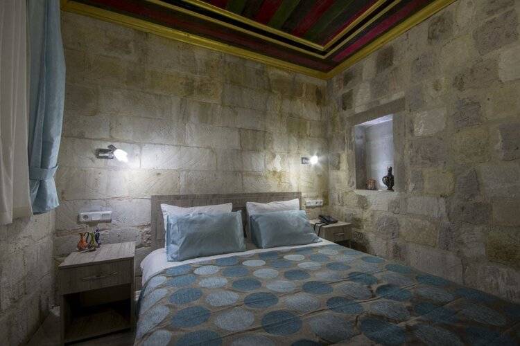 Bedrock Cave Hotel (Adults Only 18+)