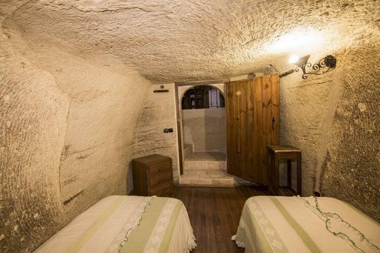 Divan Cave House