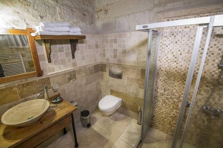 Divan Cave House