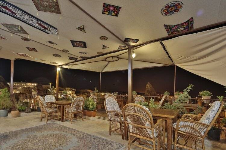 Emit Cave Hotel