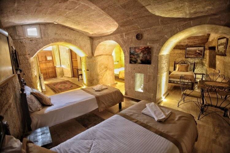 Emit Cave Hotel