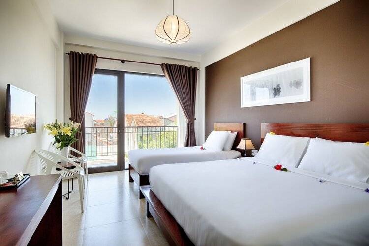Green Apple Hotel