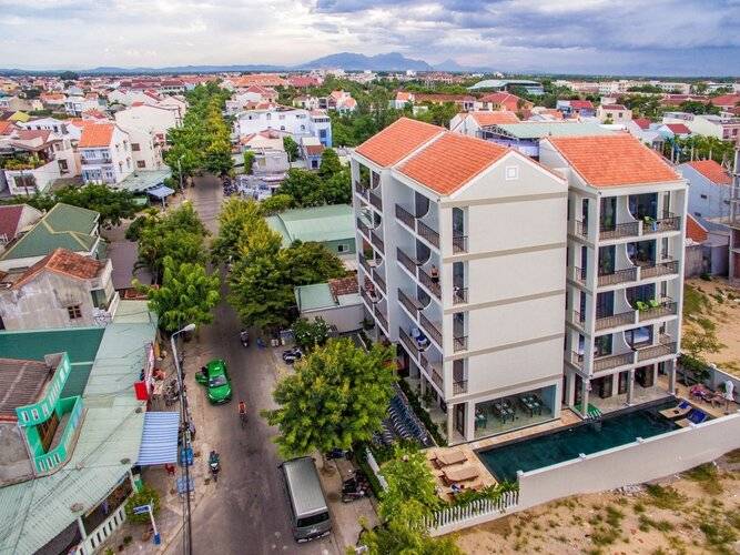 Green Apple Hotel