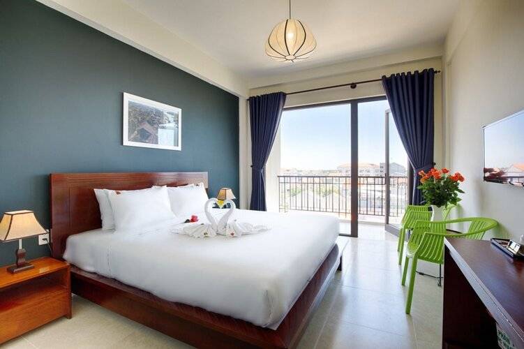 Green Apple Hotel