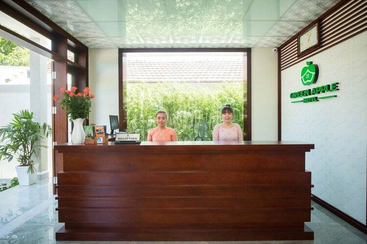 Green Apple Hotel