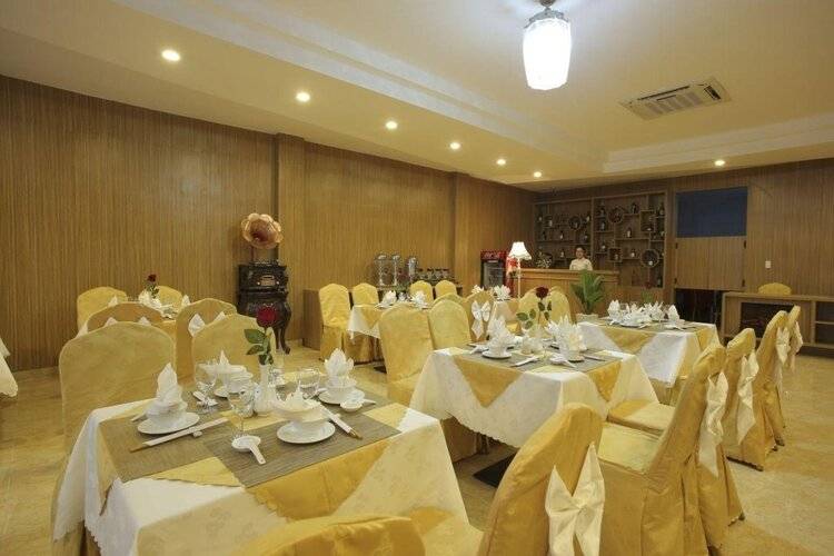 Red Palace Hotel