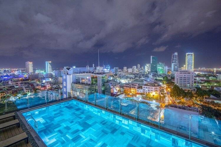 Seahorse Office and Hotel