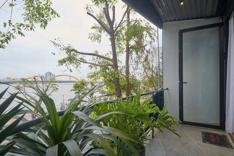 The Garden Riverside Hotel