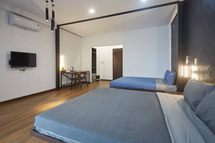 The Garden Riverside Hotel