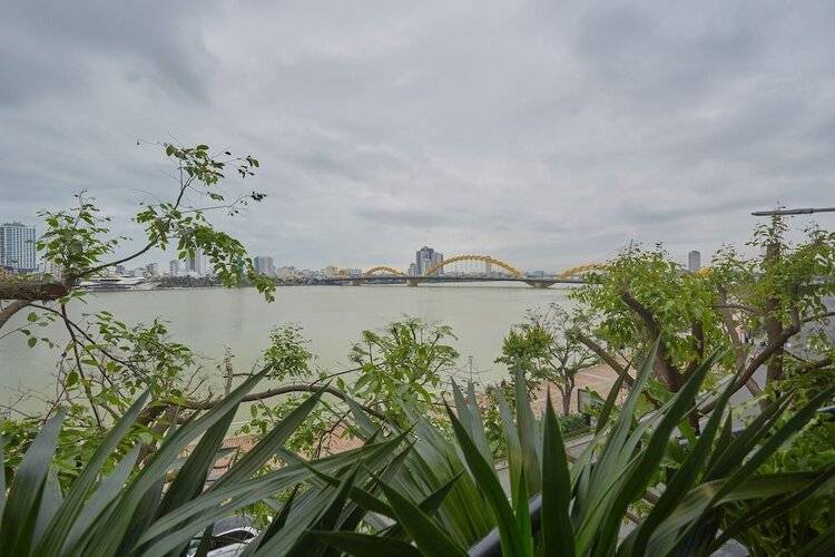 The Garden Riverside Hotel