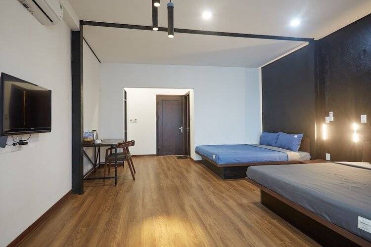 The Garden Riverside Hotel