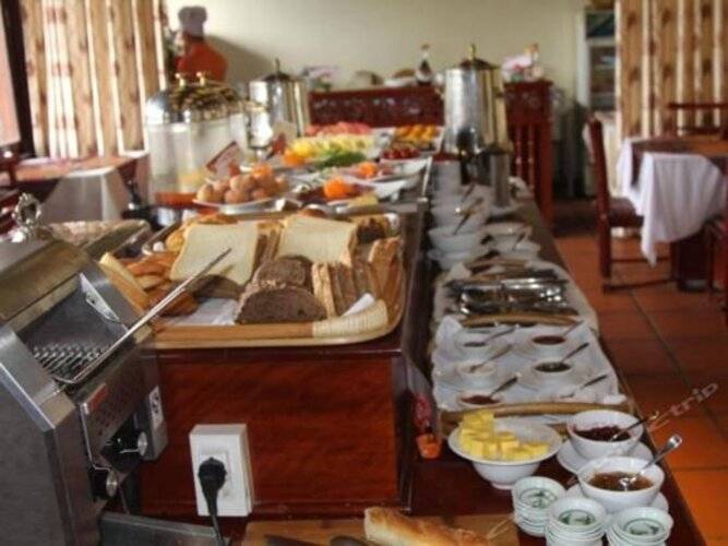 Long Life Riverside Hotel