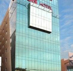 $item['hotel']['name']