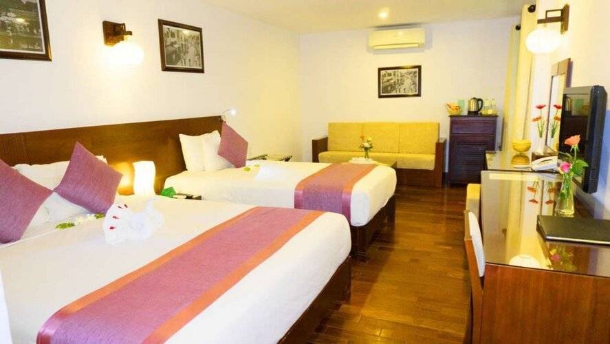 Vinh Hung Riverside Resort & Spa