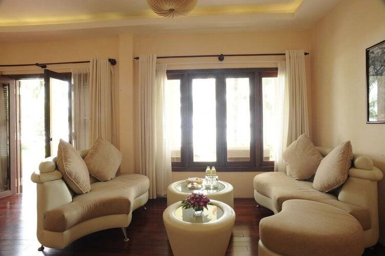 Vinh Hung Riverside Resort & Spa