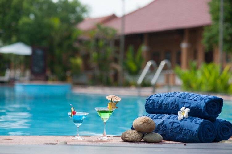 Vinh Hung Riverside Resort & Spa