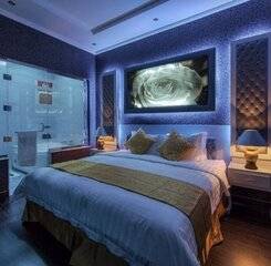 $item['hotel']['name']