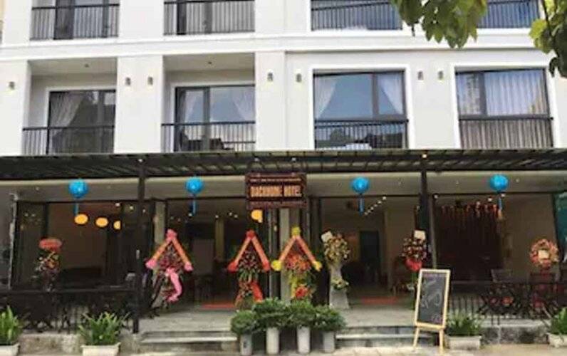Backhome Hotel - Hostel