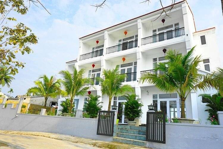 Riverside White House Hotel