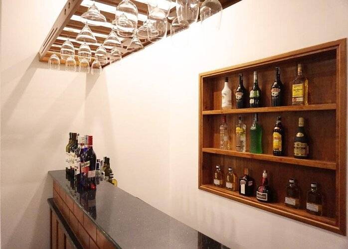 Riverside White House Hotel