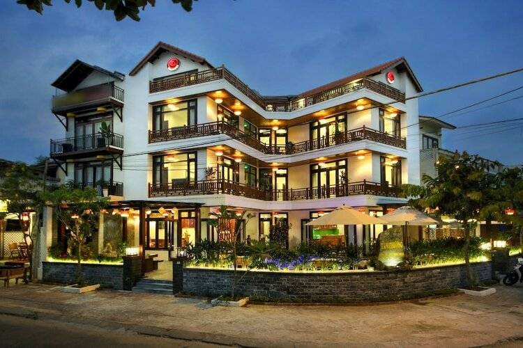 Threeway Riverside Villa