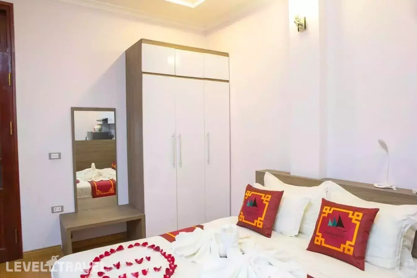 Dinkpao' House 1 (Adults Only 18+)
