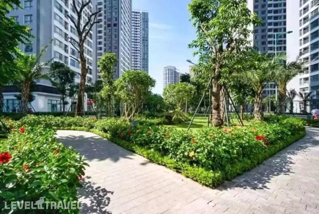 Luna's Splendid Home (Adults Only 18+)