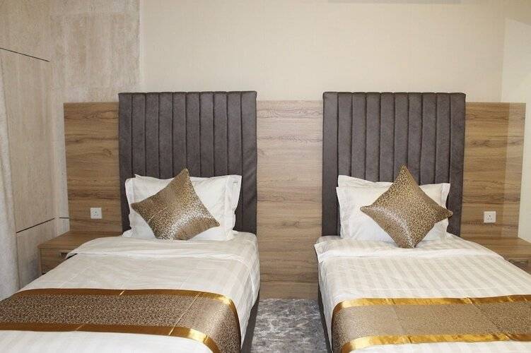 Lavent Park Hotel Suites