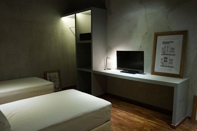 Chaos Hotel