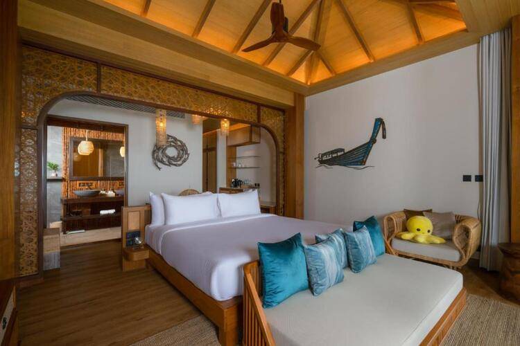 Sinae Phuket Luxury Hotel