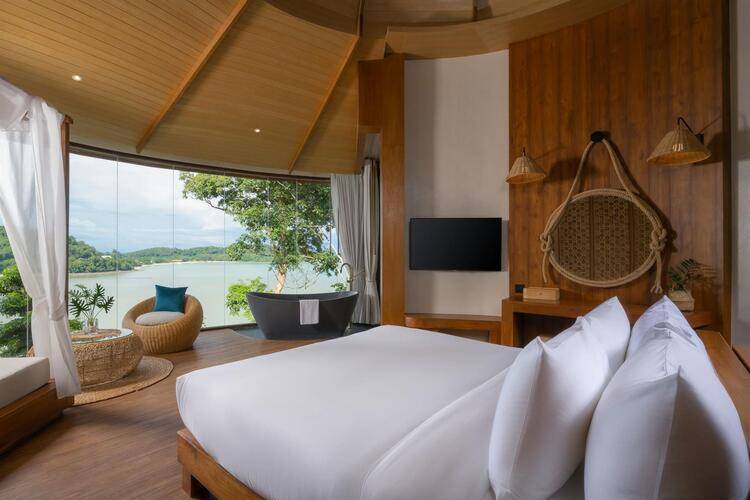 Sinae Phuket Luxury Hotel
