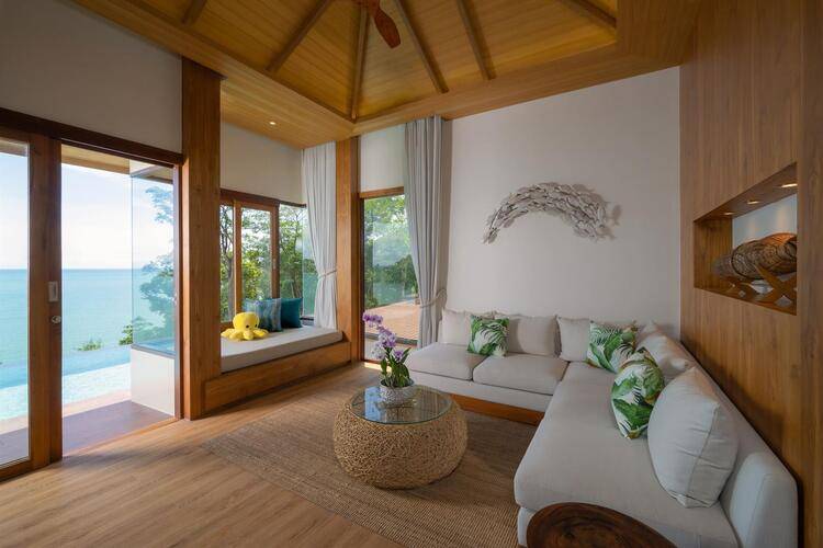 Sinae Phuket Luxury Hotel