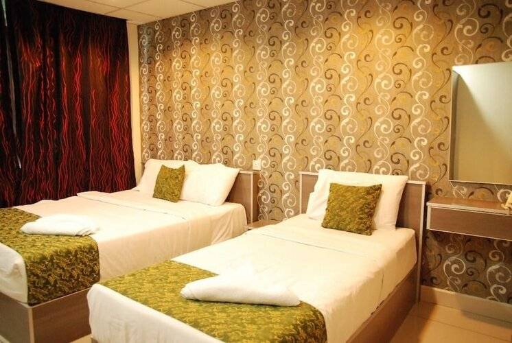 Lacomme Inn