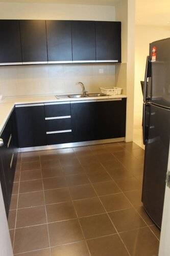 Peaceful Service Suites At Taragon Puteri Bintang