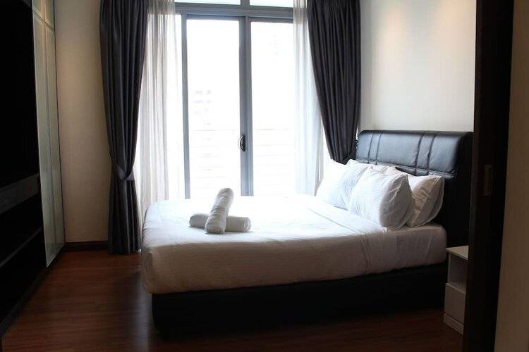 Peaceful Service Suites At Taragon Puteri Bintang