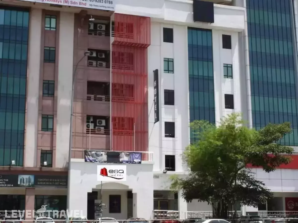 Esq Shamelin Hotel