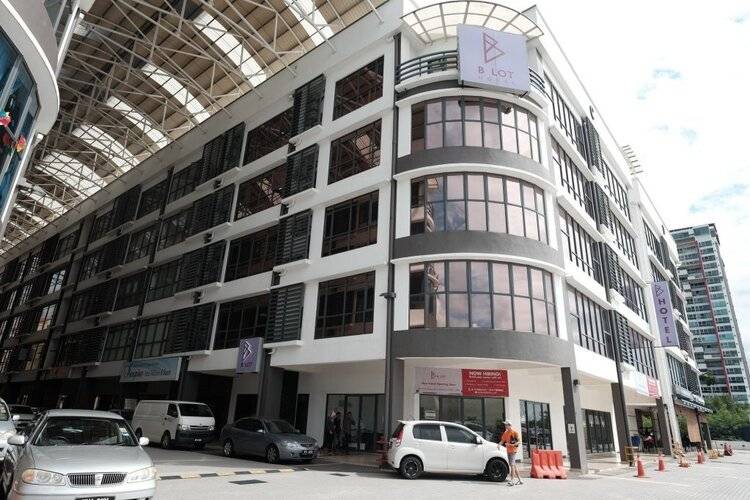 B Lot Hotel