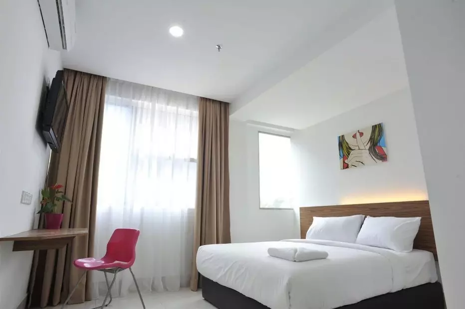 V Hotel